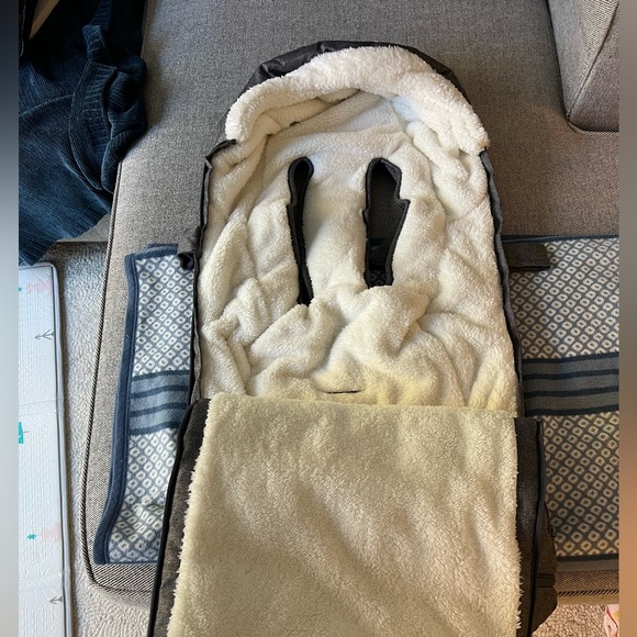 UPPAbaby COZYGANOOSH FOOTMUFF - Picture 3 of 5